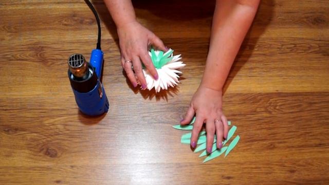 Астра игольчатая из изолона. Бесплатный МК. DIY. смотреть онлайн