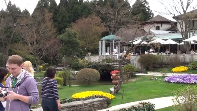 Япония. Музей и сад Стекла – «Garasu no Mori» в Хаконэ. - 1часть смотреть онлайн