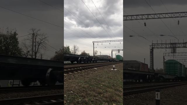 Полное видео машинист помахал ? ? грузовой поезд ВЛ80с #поезда #ржд #рждтоп смотреть онлайн