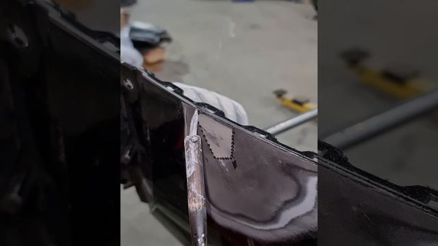 Ремонт бампера, сварка пластика феном и пластиковыми прутками. смотреть онлайн
