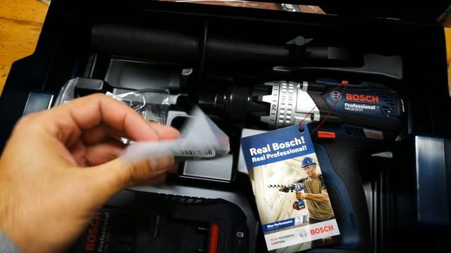 Unpacking / unboxing Cordless Drill/Driver Bosch GSR 18 VE-EC 06019F1102 смотреть онлайн