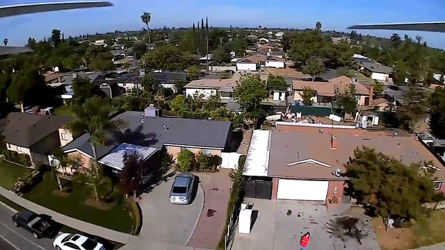 Brief* flight of my Sky Viper Journey Pro Video Drone V2700 with GPS 04-27-19 (1) (720p) смотреть онлайн