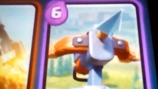 Бабушка угадывает карты из Clash Royale смотреть онлайн