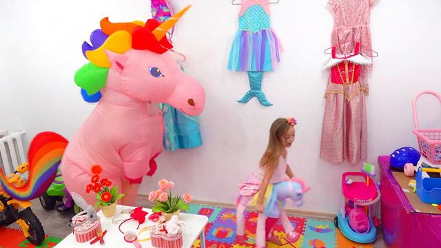 Алиса и прическа из ЧУПА - ЧУПС #Lollipops смотреть онлайн