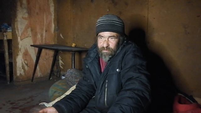 ?Бомжи в деревне!▶️ЧТО ДАЛЬШЕ? Выгнал лесного брата Саню из дома. Буду жить в землянке. Лесные люди смотреть онлайн