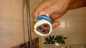 как заменить  картридж однорукого смесителя в ванной