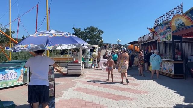 Дивноморское 2022: сезон как при СССР. Пляжи ЗАБИТЫ // Ночная жизнь на курорте смотреть онлайн