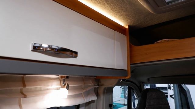 A Karaván Szalon 2024-es újdonságai a micro campertől a 170 milliós lakóbuszig смотреть онлайн