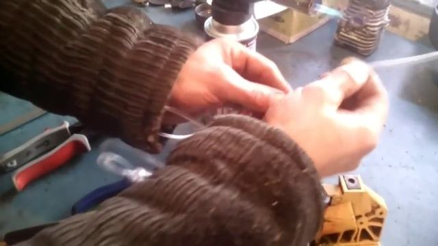 "PARTNER 350" Замена топливного шланга. смотреть онлайн