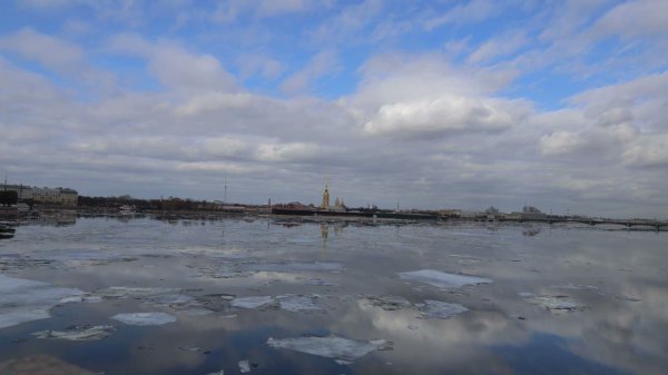 Ледоход на Неве. Таймлапс ускоренно в 8 раз.