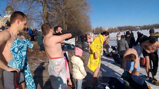САМОЕ МАССОВОЕ КРЕЩЕНИЕ. Киев. Оболонь.19.01.2019 *RegerSV*