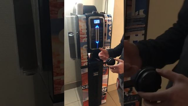 Ответ на вопрос : Как брать крышку из Диспенсера ? смотреть онлайн
