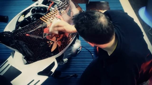 Scooter wrapping - la Vespa. смотреть онлайн