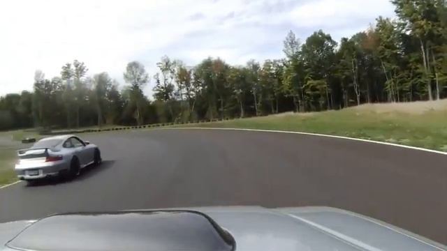 xem Subaru Forester STi vs Porsche Cayman S track battle NYST 9 15 13 смотреть онлайн