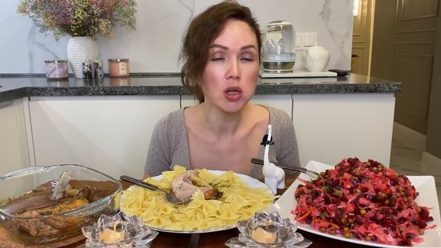 Выбираем мужа/парня |Первые звоночки | винегрет | жаренная курица | Мукбанг смотреть онлайн