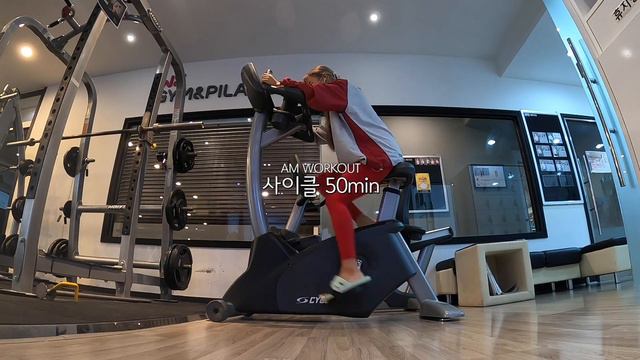 -10kg 다이어트 브이로그👙D-1 바디프로필 준비 (수분조절/왁싱/태닝/헬스장 브이로그/옥건) смотреть онлайн