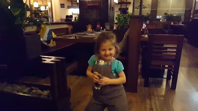 танец в якитории