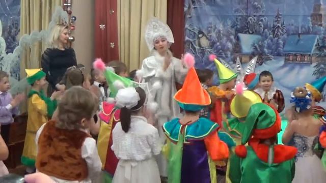Снегурочка. Хоровод "Что за чудо наша елка" смотреть онлайн