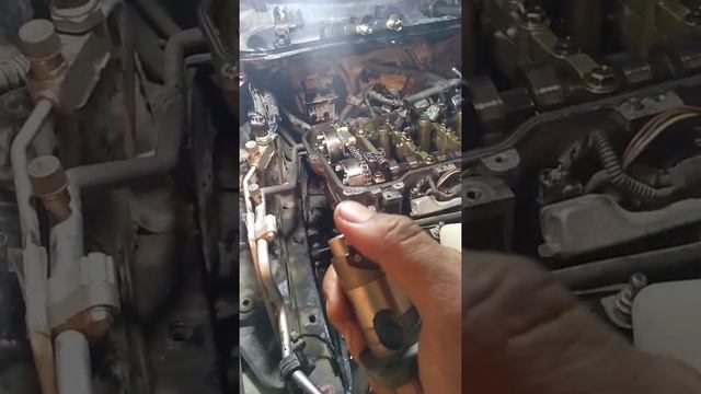 Toyota Corolla 150 как лучше установить гидронатяжитель цепи при замене цепи ГРМ
