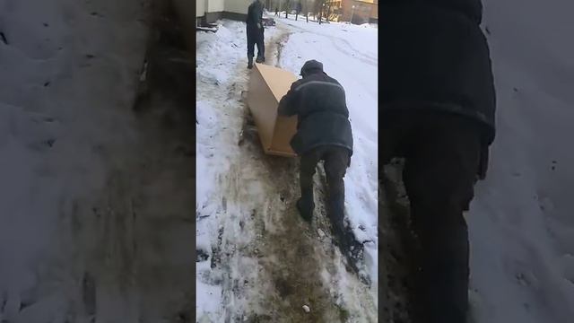 Прикол 21 века,а шкаф на лесницы возят,хахаха)))) смотреть онлайн