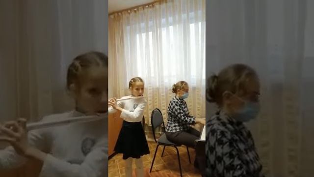 Трофименко Полина, 5 класс, В. Цыбин, "Улыбка весны" смотреть онлайн