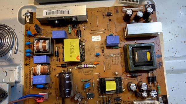 Не включается телевизор. Ремонт телевизора LG32. телевизор lg не включается смотреть онлайн