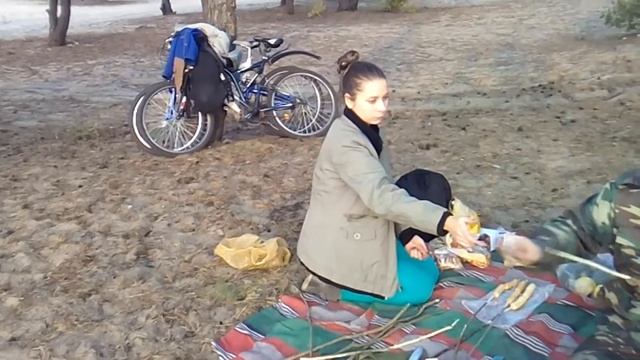 Осенняя вело прогулка к речке смотреть онлайн