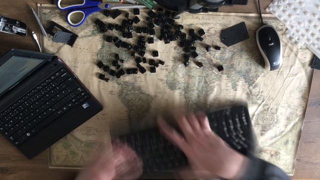Disassemble and Cleanup of Logitech K360 Keyboard смотреть онлайн