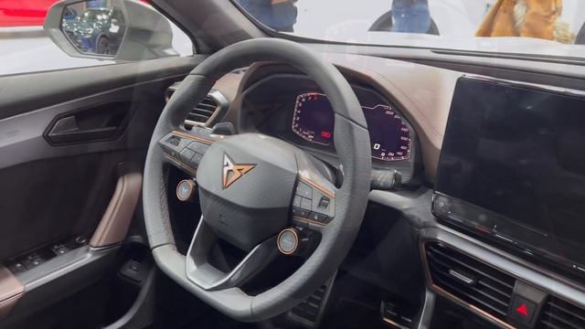 Cupra Formentor VZ5 2023 - FIRST look in 4K (Exterior - Interior), 2.5 TSI 390 HP, 7 DSG, 4Drive смотреть онлайн