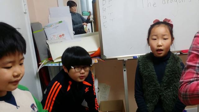 Dragon's scales. Max. Erica. Olivia. David смотреть онлайн