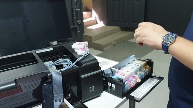 Принтер искажает цвета. Почему принтер печатает красным. Как вернуть цветопередачу? смотреть онлайн