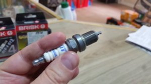 Какие свечи зажигание самые лучшие NGK - Brisk или Denso