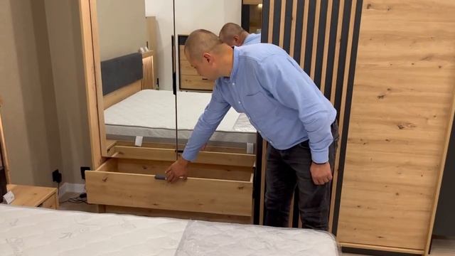 Шафа для одягу Italy 4-дверна з дзеркалом 4D2S/220 Дуб артизан/антрацит