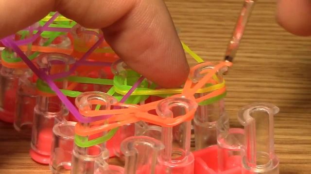 Браслет Rainbow Loom Bands "Кольца и бриллианты". Урок 25 смотреть онлайн