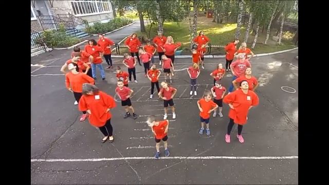 ФЛЕШМОБ «Эй! Эх! В здоровом теле — здоровый дух!». МАДОУ "Детский сад "Волшебная сказка" (корпус 3) смотреть онлайн