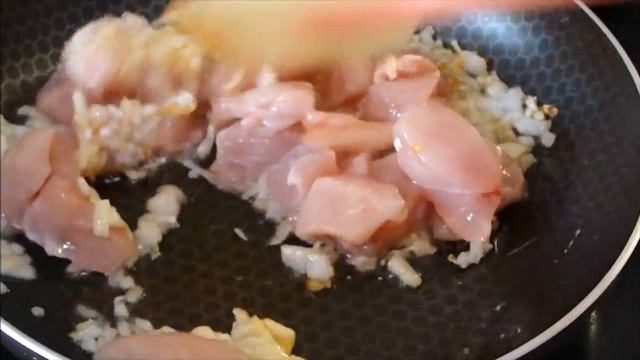 Курица с грибами в сметане смотреть онлайн