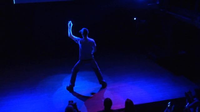 Home Burlesque Ray Bot смотреть онлайн