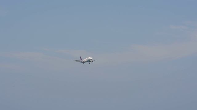 Посадка в аэропорту Пхукета. А320 Thai Smile. 09.03.2016. смотреть онлайн