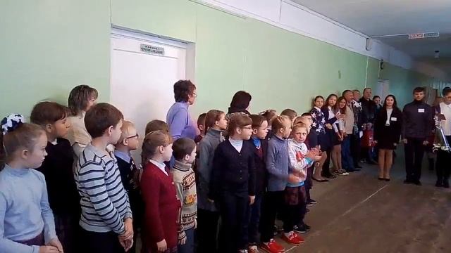 11 класс.Школьная линейка.Поздравление учителей с Днем Учителя. смотреть онлайн