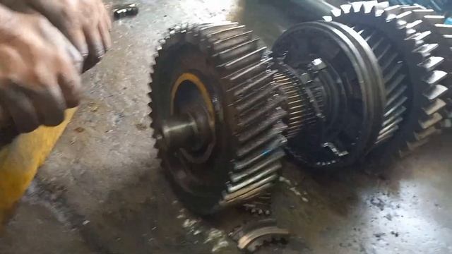 DESARMADO GEARBOX VOLVO VT2214 смотреть онлайн
