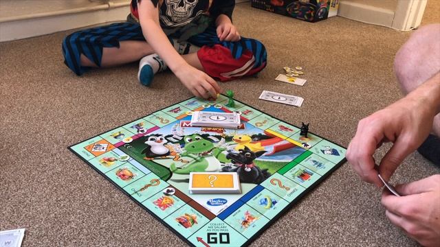 Monopoly Junior for Kids! Hasbro Games | Lawtz Toy Time смотреть онлайн