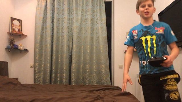Пускаем мой новый квадрокоптер смотреть онлайн