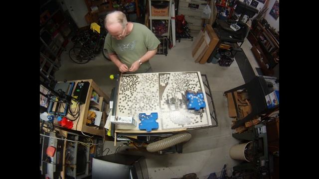 MC Escher - Self Portrait, 1000 Piece Puzzle Timelapse смотреть онлайн