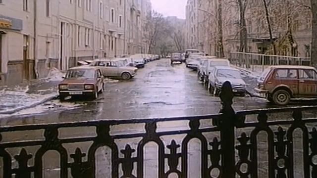 Москва. Патриаршие пруды, Мамоновский и Трехпрудный переулки. 1994 год. смотреть онлайн