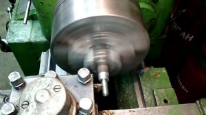 Нарезаем левую резьбу резцом