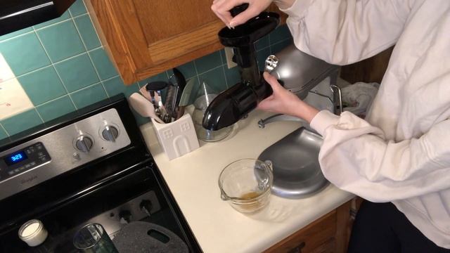 AMZCHEF Masticating Juicer Attachment for KitchenAid All Models Stand Mixers, Accessories смотреть онлайн