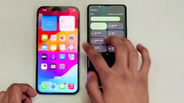 iPhone 12 Pro Max vs Sony Xperia pro-1 comparison and apps loading test in 2024 смотреть онлайн