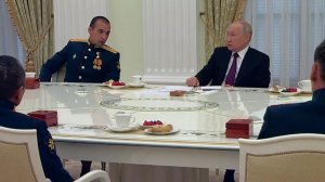 Путин в Кремле встретился с экипажем танка "Алеша"