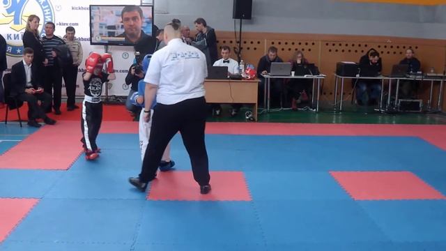 Чемпионат Киева WAKO(кикбоксинг) - Шакун Г.(р1)2
