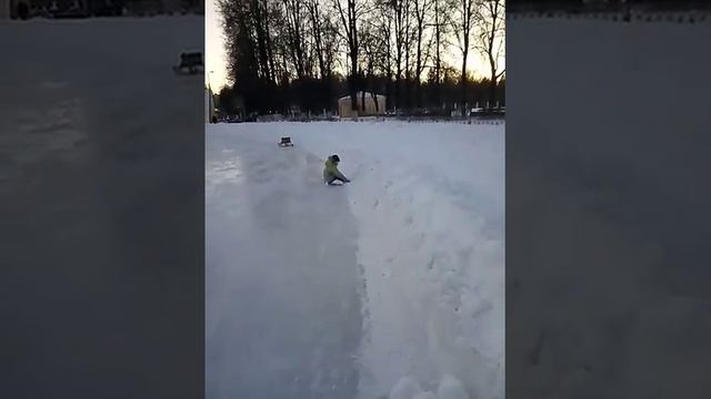 Катаемся на коньках под сектор газа) смотреть онлайн